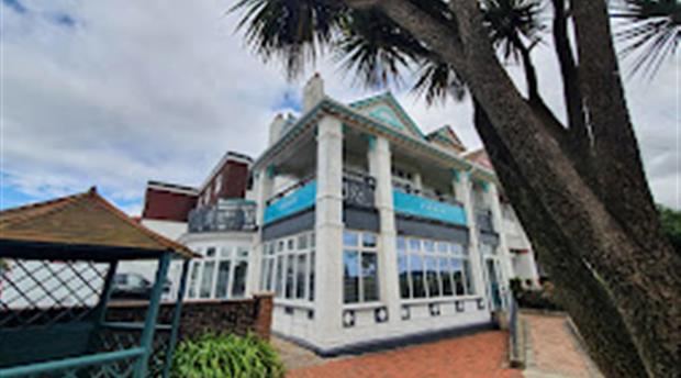 Beach Hotel Torbay  Picture 1
