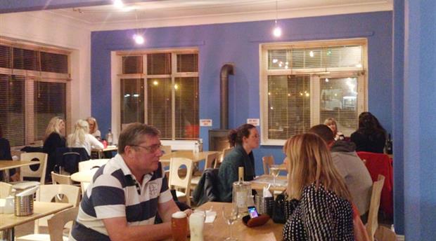 Boathouse Bar Picture 4