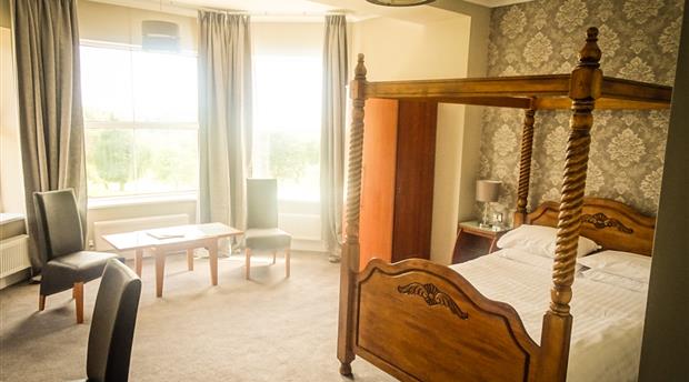 Elfordleigh Hotel, Golf, Leisure & Weddings Picture 1