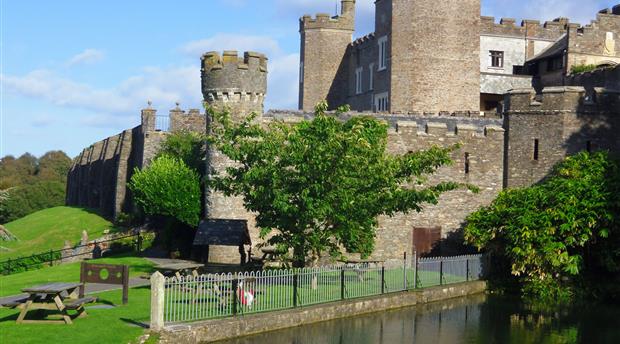 Watermouth Family Theme Park and Castle Picture 1