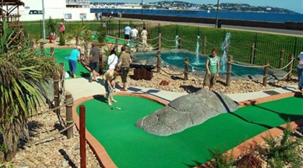 Pirates Bay Adventure Golf Picture 3
