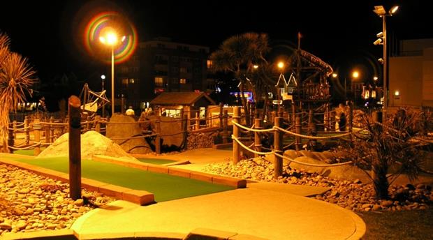 Pirates Bay Adventure Golf Picture 2