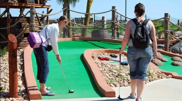 Pirates Bay Adventure Golf Picture 1