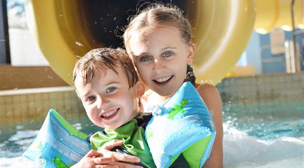 Waves Leisure Pool @ Riviera Centre Picture 1
