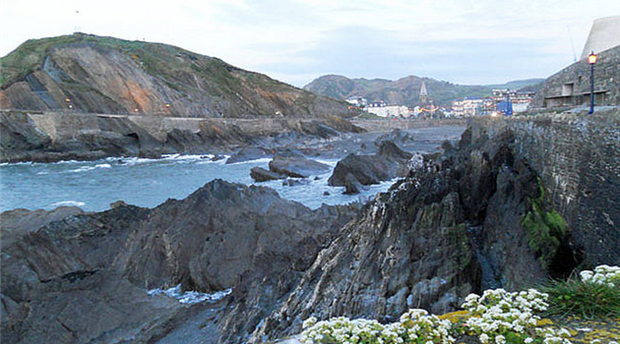 Capstone (Wildersmouth) Beach Picture 1