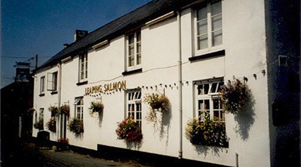 Leaping Salmon Inn Picture 1